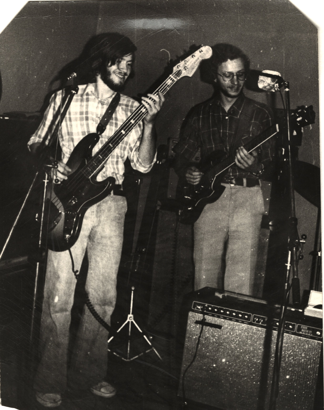 01-bassist-bei-shalom.jpg